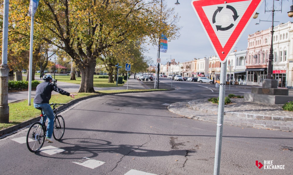 turning and indicating australian road cycling rules you should know article bikeexchange
